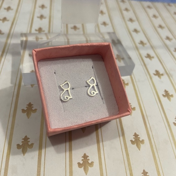 Dainty Elegant Silver Cat Earrings - Picture 2 of 2